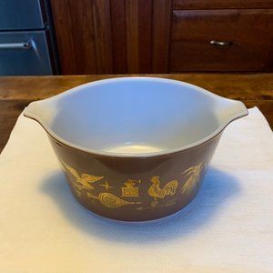 Vintage Pyrex Early American Pattern #473 - 1 Qt. Casserole Dish (Gold on Brown)
